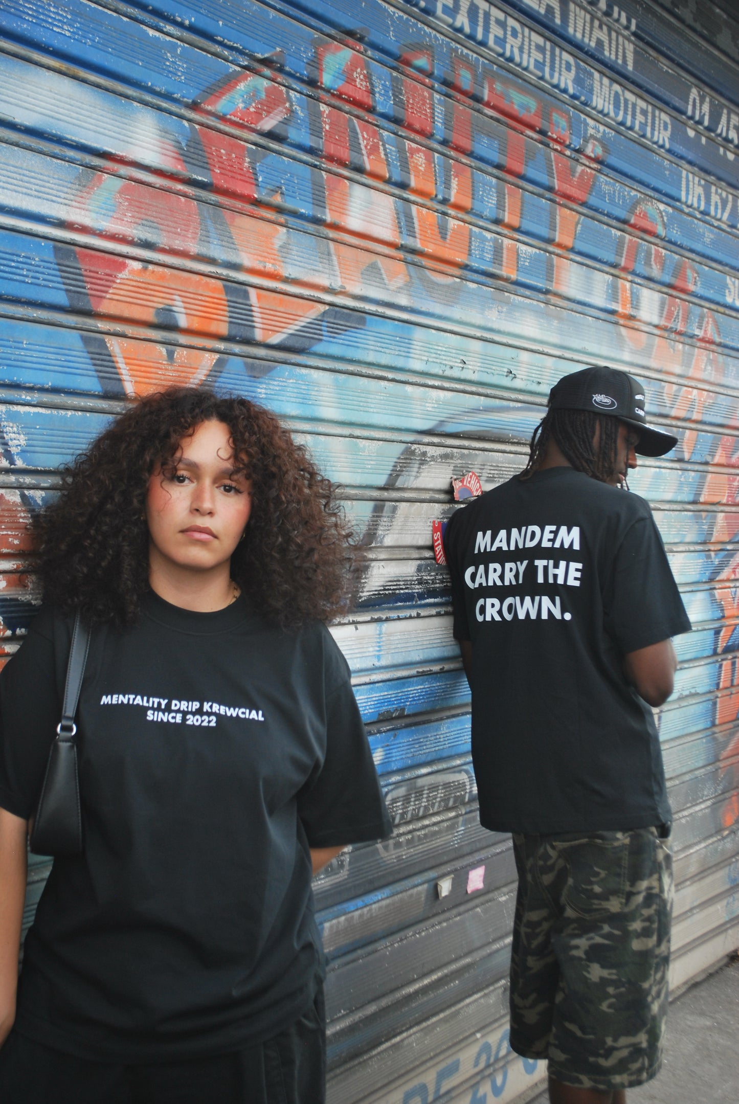 CARRY THE CROWN TEE [Black]